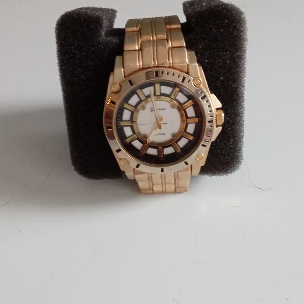 Geneva Platinum Mens Gold Tone Link Bracelet Watch‎ Bold Analog Dial